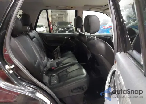 2004 Mercedes-Benz Ml 350 4Matic z USA, uszkodzony, nr VIN 4JGAB57E74A514985